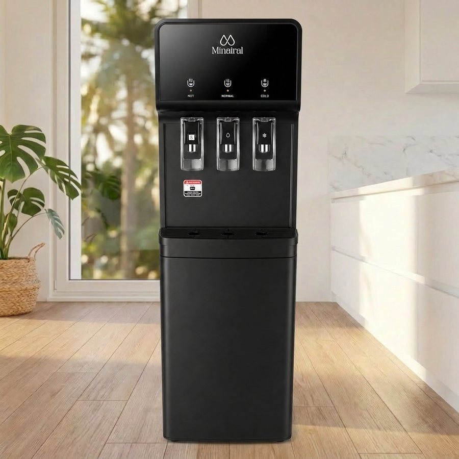 Minairal Essentials floor-standing system in black
